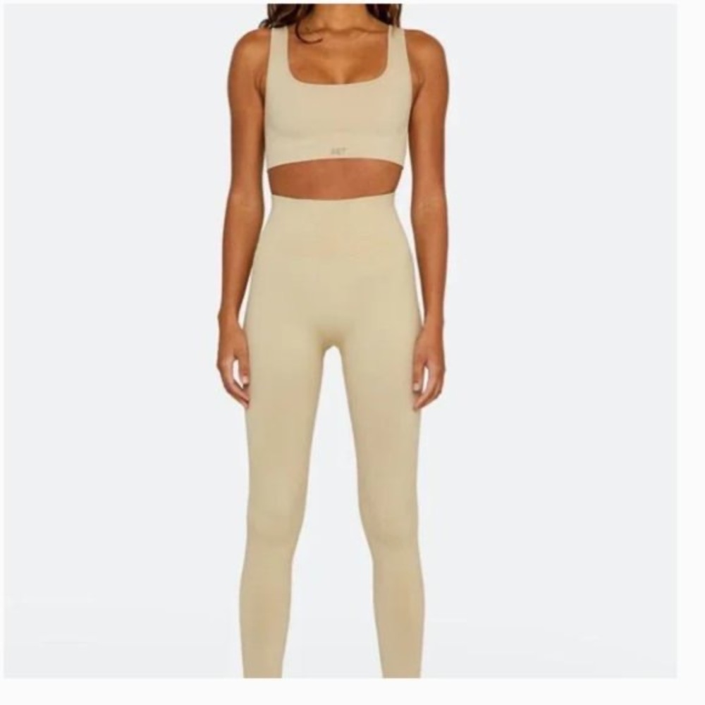 Set Active sculptflex leggings in Cashmere